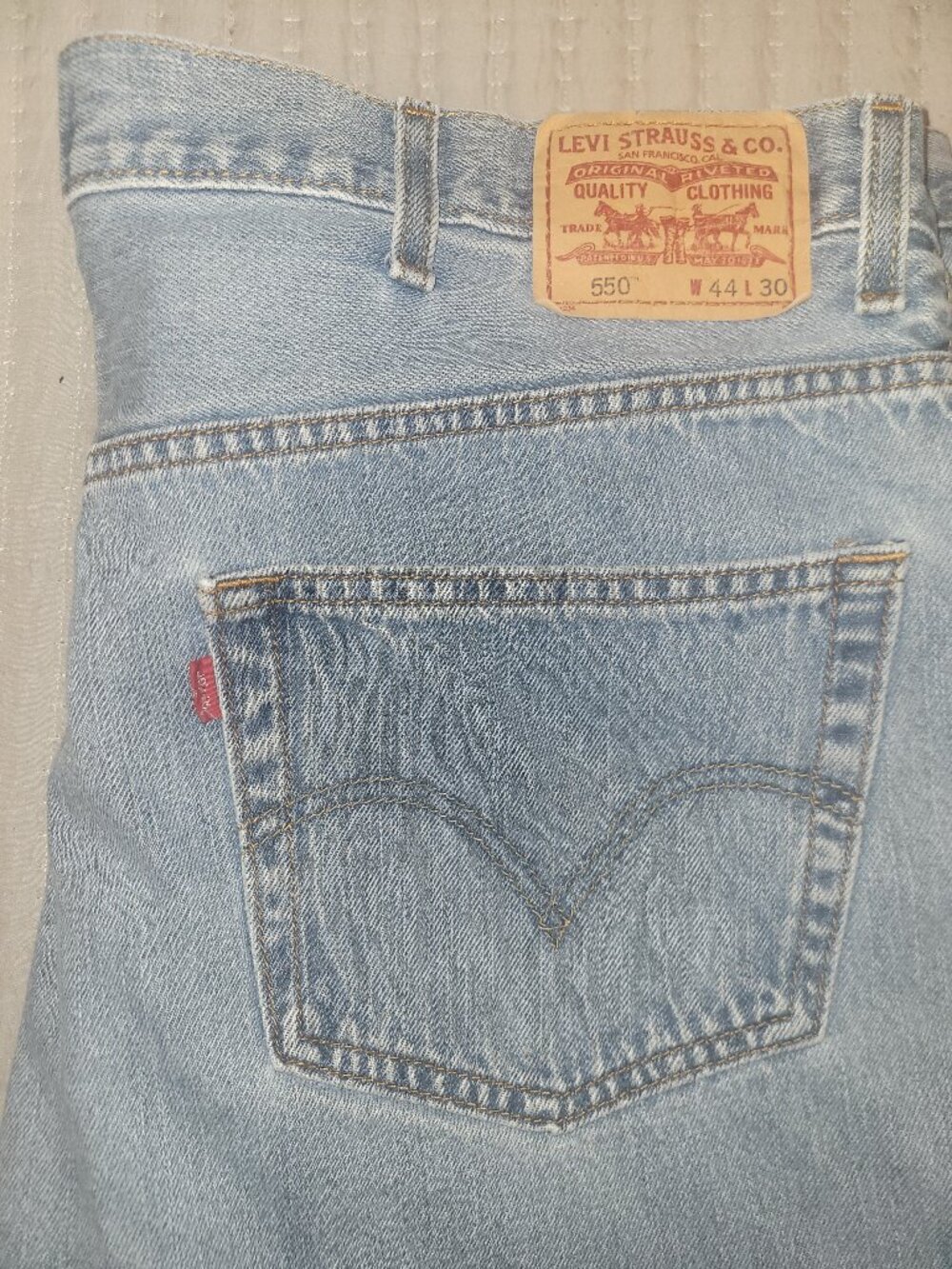 Genuine Levi’s 550 Relaxed Fit Men’s Jeans 44 x 30